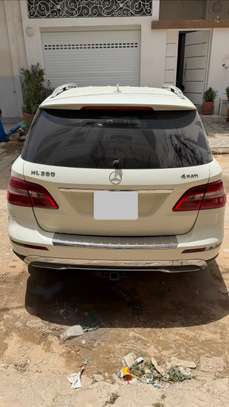 Mercedes ML 350 4MATIC Essence image 5