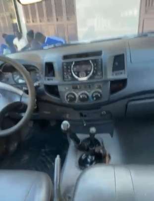 Toyota Hilux Double Cabine 2012 image 2