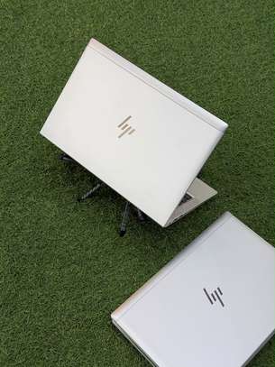 Hp elitebook 830 G7 i7 10th image 6