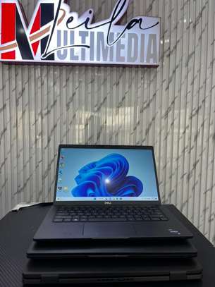 Dell 7330 I7 image 3