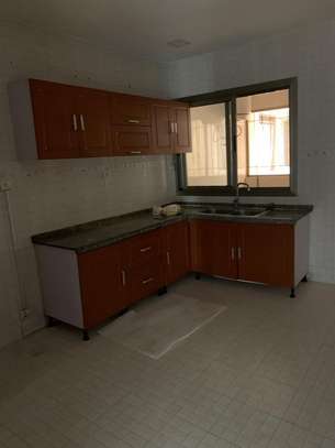 Bel appartement au Point E image 3