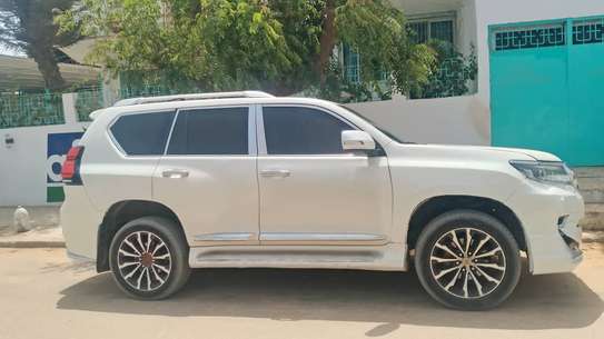 Toyota Land cruiser TXL année 2015 image 7
