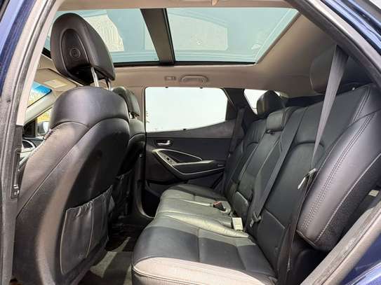 HYUNDAI SANTA FE image 9