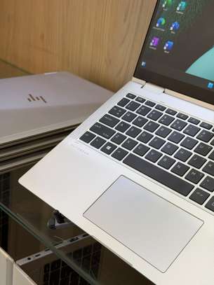 HP EliteBook image 14