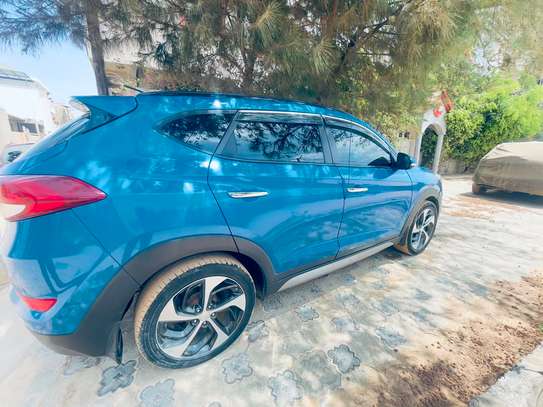 Hundai Tucson limited 1.6 T version 4WD image 4