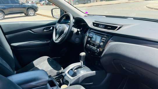 Nissan Rogue SUV noir polyvalent et spacieux image 7