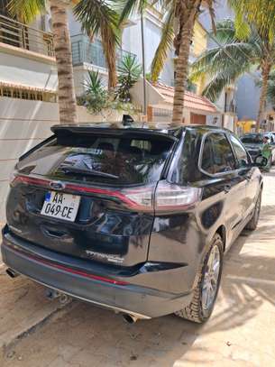 Ford Edge 2017 SUV Noir 5 places Confort et Sécurité image 2