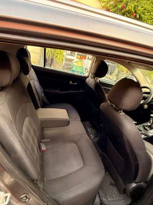 KIA SPORTAGE image 4