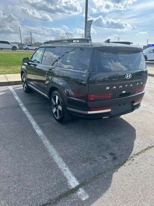 Hyundai santafe 2025 image 2