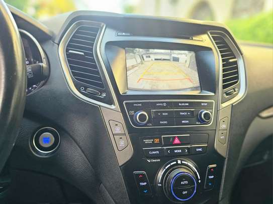 Hyundai santafe 2017 image 2