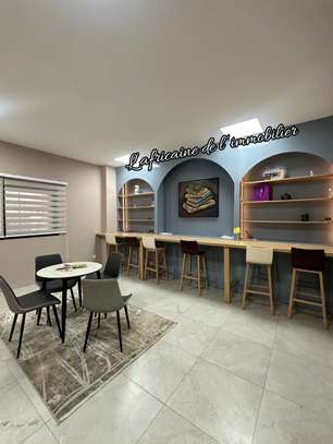 À LOUER – Magnifique Appartement F4 de Standing au Point E image 4