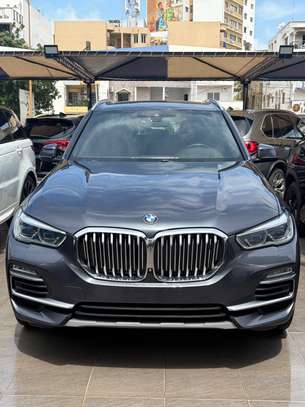 BMW X5 2019  07 places Gris Métallisé Automatique Faible Km image 3