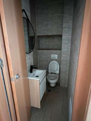 Spacieux appartement F5 à louer au Point E (piscine) image 4