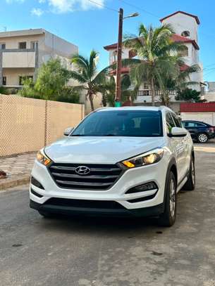 Hyundia tucson image 10