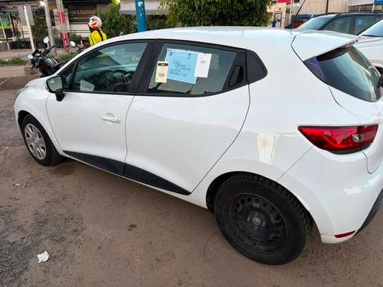 Renault Clio année 2017 manuel diesel ⛽️ image 3