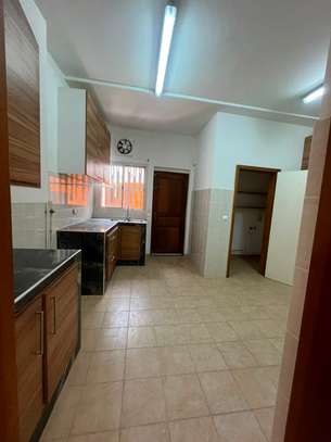 MAISON à VENDRE à NGOR VIRAGE image 4