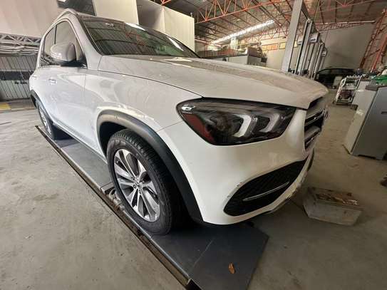 MERCEDES BENZ image 3