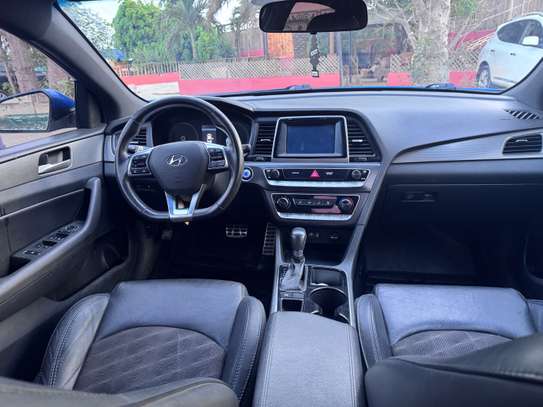 Hyundai sonata image 4