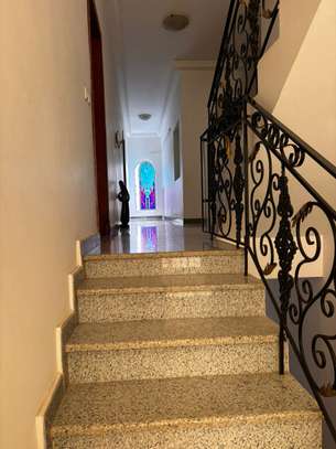 VILLA STANDING image 9