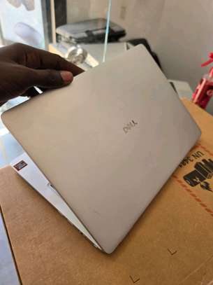 Dell Pro 14 image 5