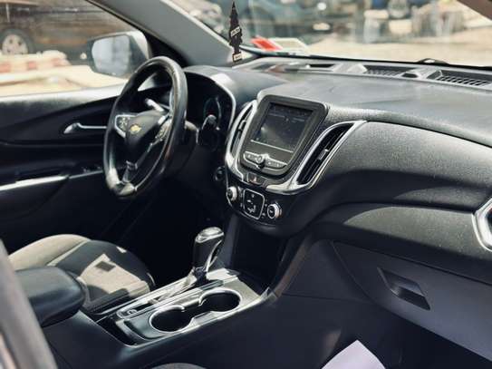 Chevrolet Equinox 2018 SUV argent spacieux image 10