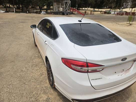 Je vend ma Ford fusion 2017 automatique essence image 6