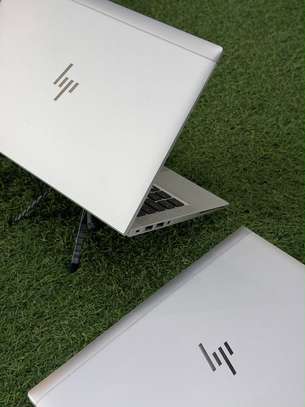 Hp elitebook 830 G7 i7 10th image 2