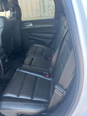 Jeep Grand Cherokee Limited image 3