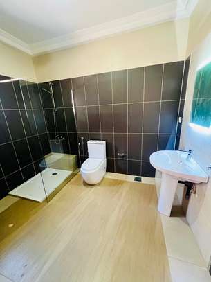 APPARTEMENTS F3 & F4 À LOUER - NGOR ALMADIES image 5