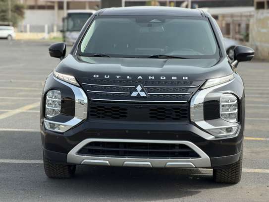 Mitsubishi outlander image 3