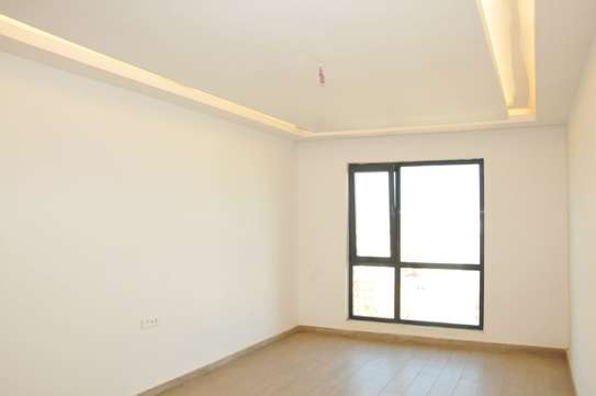 Studio disponible au Point-E, Dakar image 9