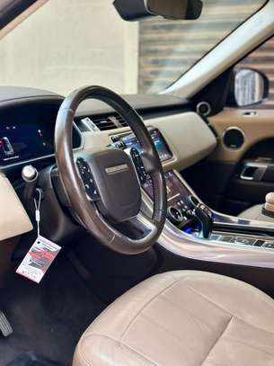 Ranger rover SHE année 2019 full options image 4