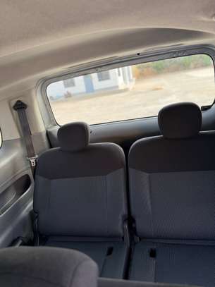 Nissan nv200 image 5