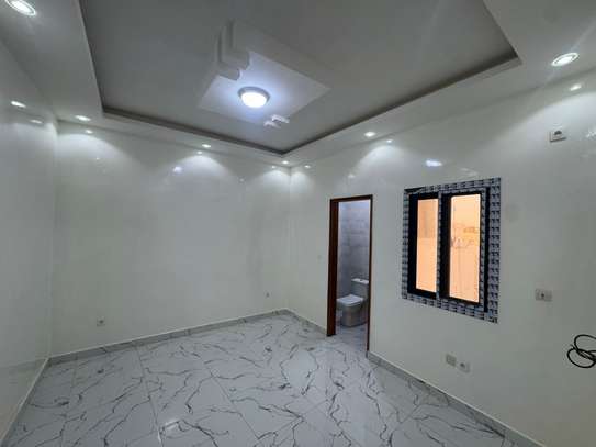Appartement neuf 3 chambres salon Ouakam Extension à louer image 13