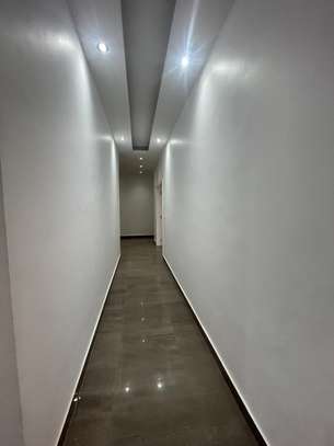 F4 de 160m² à louer usage bureau keur guorgui image 10