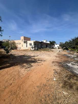 Terrain de 1415 m2 à vendre à Dakar image 3