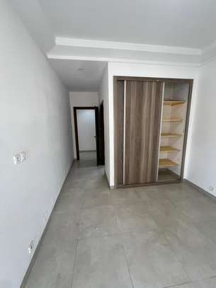 Appartement F4 à louer au Point E image 11