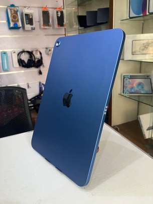 iPad A16 image 4