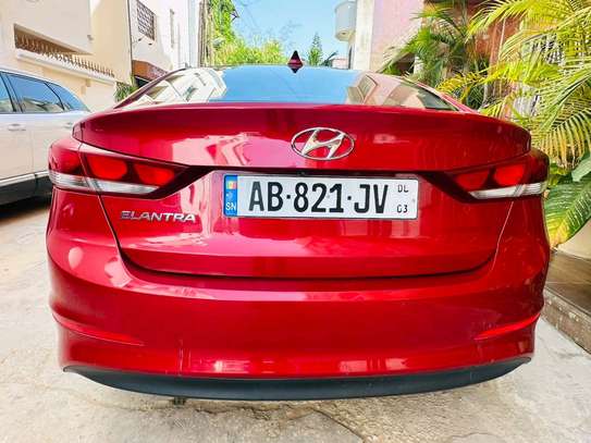 Hyundai Elantra 2018 image 5