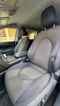 Toyota highlander 2023 4cylindre image 9