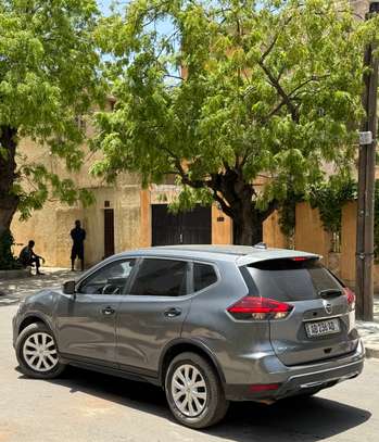 Nissan rouge image 2