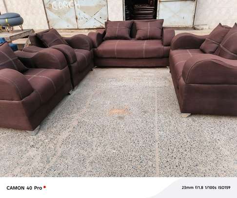 Salon 7 place maron fonce image 2