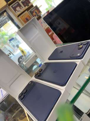 IPhone 17 pro max 256 Go image 2
