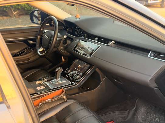 RANGE ROVER EVOQUE 2021 ESSENCE image 9