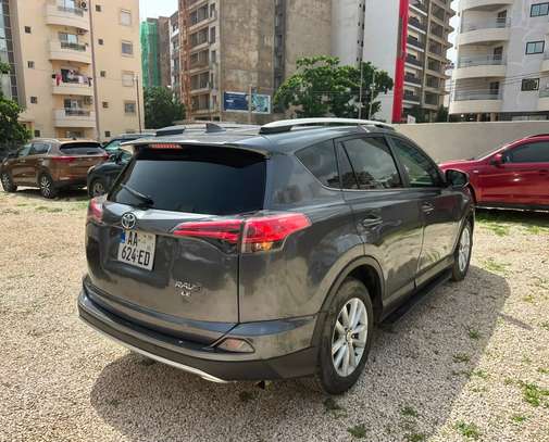 Toyota Rav 4 image 4