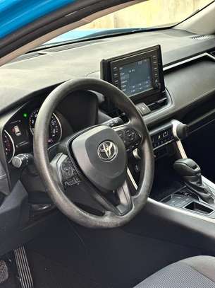 toyota rav 4 2019 image 6