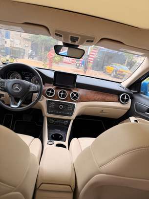 2016 Mercedes GLA 250 image 4