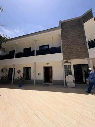 Belle villa à louer aux Almadies image 9