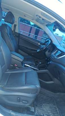 Hyundai Tucson 2018 ultimate super clean image 10