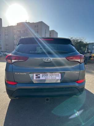 LOCATION : TRES TRES BELLE HYUNDAI TUCSON image 6